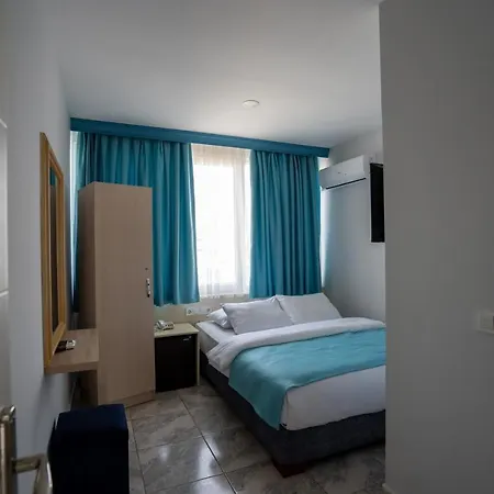 Hotel Mevre 3*