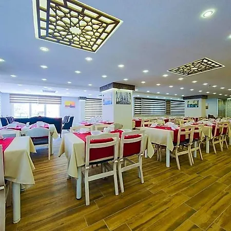 Hotel Mevre 3*