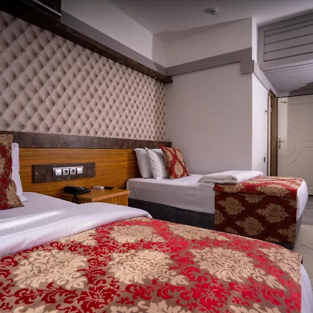 Hotel Mevre 3*