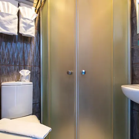 Hotel Mevre 3*